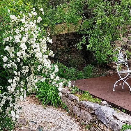 Les Gargouilles - Piscine A Debordement Avec Vue Exceptionnelle - Gorges Du Tarn - Millau 住宿加早餐酒店 3*