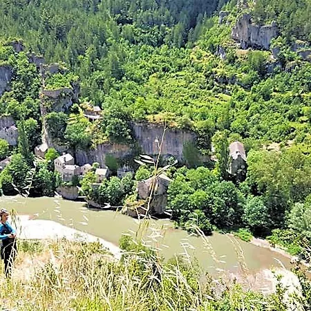Bed & Breakfast Les Gargouilles - Piscine A Debordement Avec Vue Exceptionnelle - Gorges Du Tarn - Millau