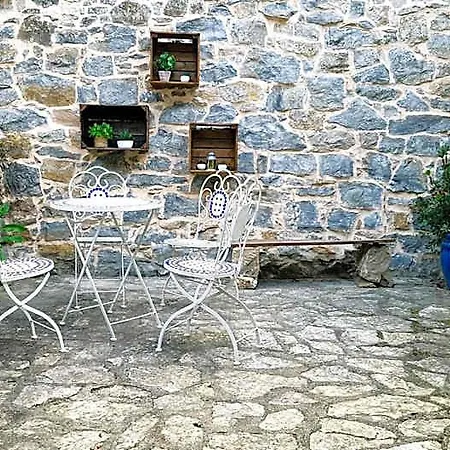 Bed & Breakfast Les Gargouilles - Piscine A Debordement Avec Vue Exceptionnelle - Gorges Du Tarn - Millau